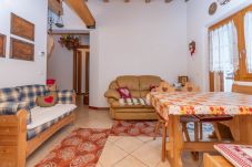 Apartment in Cencenighe Agordino - Condominio San Martino | 6 mesi stagione invernale